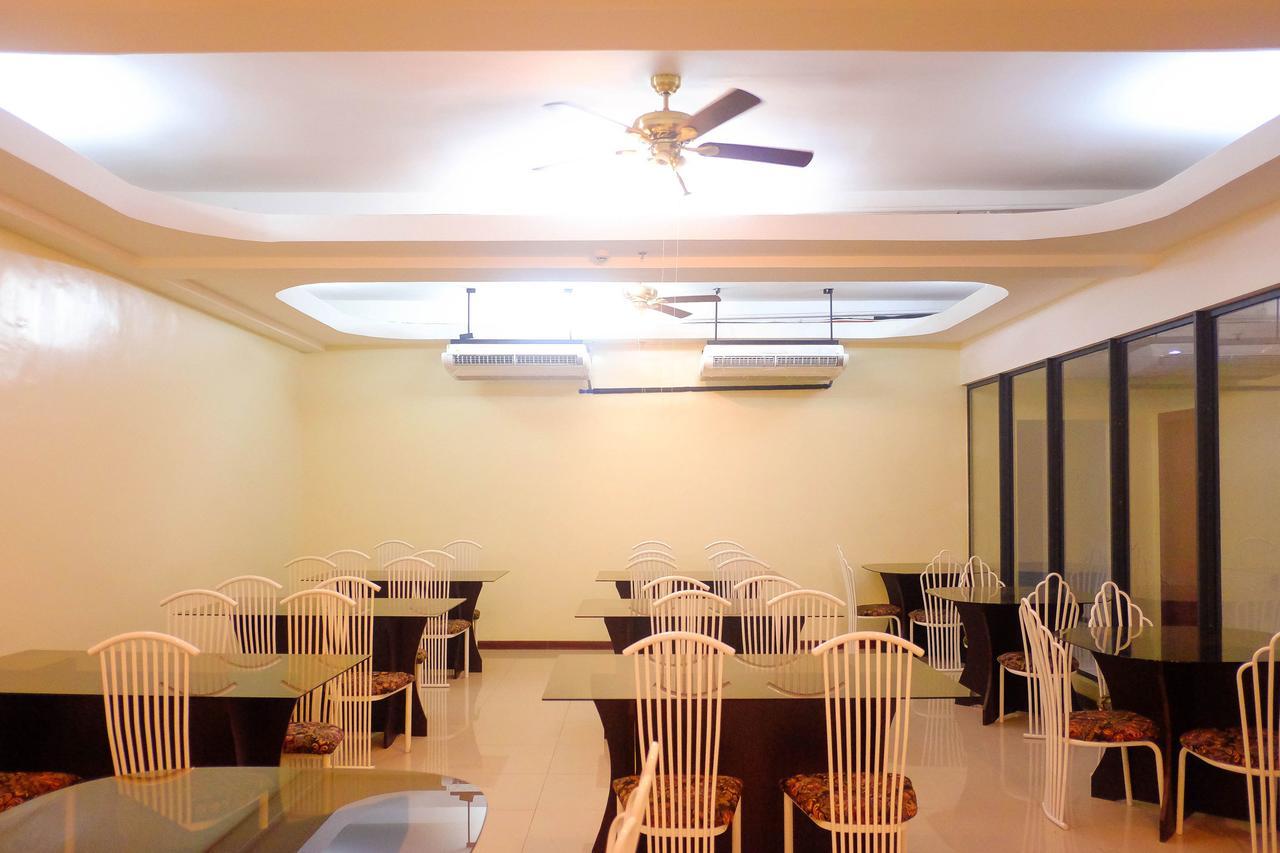 Metro Park Hotel Mandaue Cebu Stadt Exterior foto