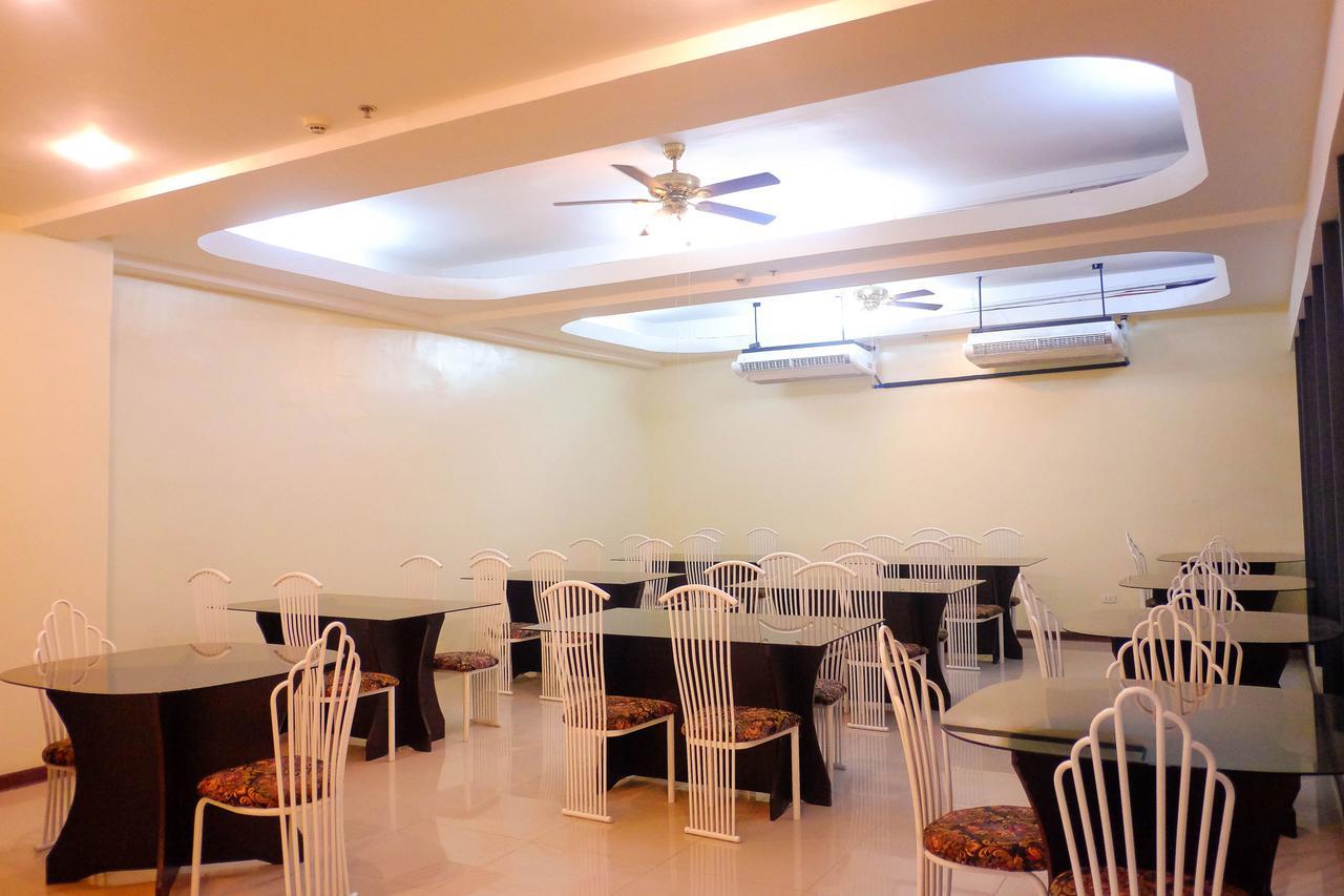 Metro Park Hotel Mandaue Cebu Stadt Exterior foto